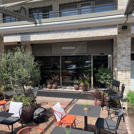 Amber Vista 2 Bedroom Apartments- Supermarket, Coffee Shop, Restaurants & Parking Below Cardiff Dış mekan fotoğraf