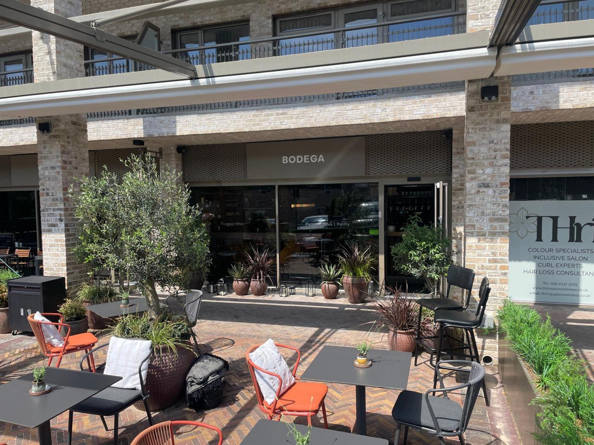 Amber Vista 2 Bedroom Apartments- Supermarket, Coffee Shop, Restaurants & Parking Below Cardiff Dış mekan fotoğraf